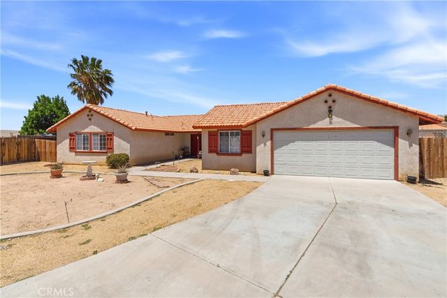 16433 Pauhaska, Apple Valley, CA 92307