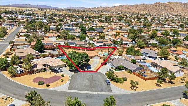 16433 Pauhaska, Apple Valley, CA 92307