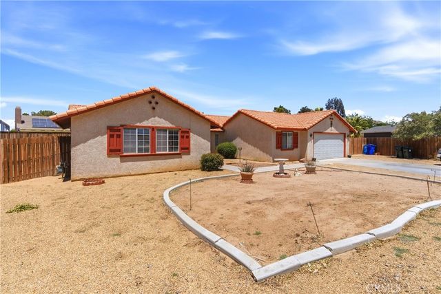 16433 Pauhaska, Apple Valley, CA 92307