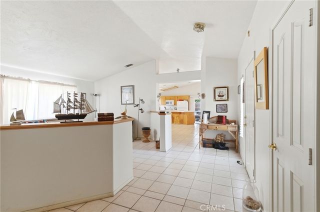 16433 Pauhaska, Apple Valley, CA 92307