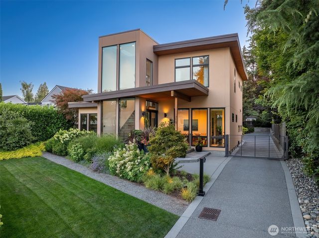 719 99th Avenue NE, Bellevue, WA 98004