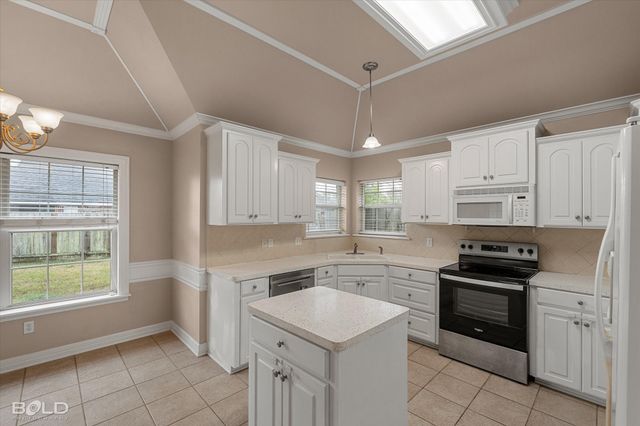 6012 Whitney Drive, Bossier City, LA 71111