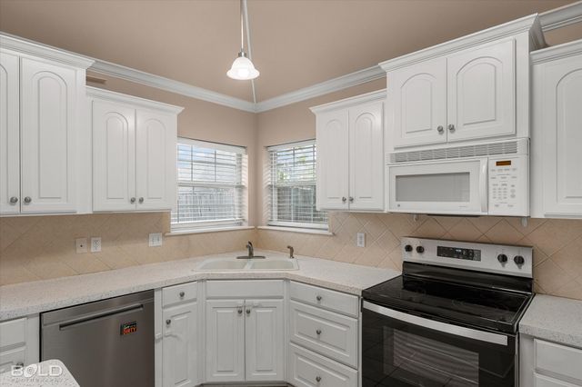 6012 Whitney Drive, Bossier City, LA 71111