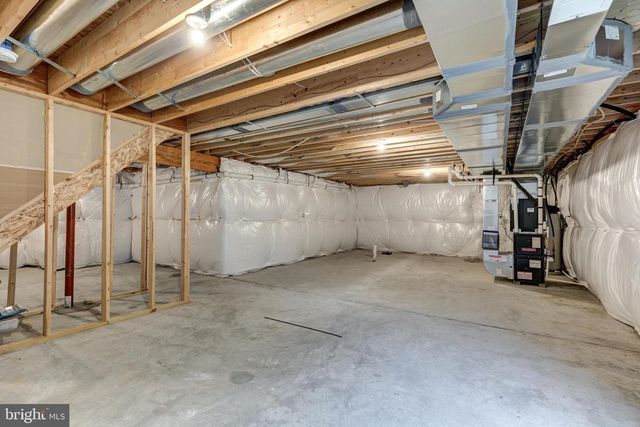 15 CLOVERFIELD ST, Stewartstown, PA 17363