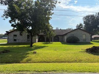 1722 Ave D Road, Danbury, TX 77534