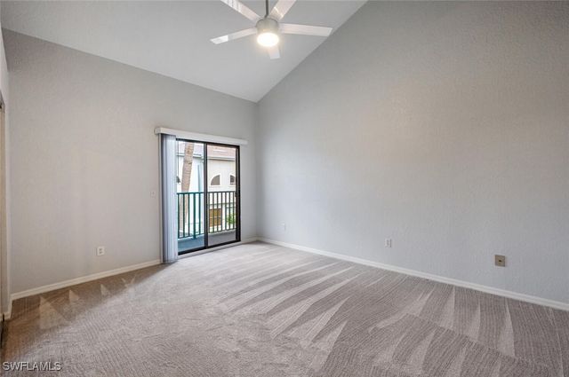 60 Emerald Woods DR B 5, Naples, FL 34108