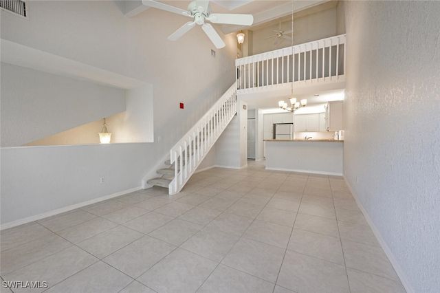 60 Emerald Woods DR B 5, Naples, FL 34108