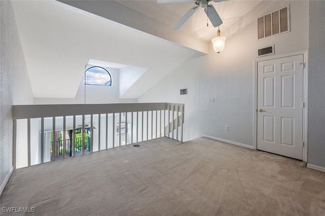 60 Emerald Woods DR B 5, Naples, FL 34108