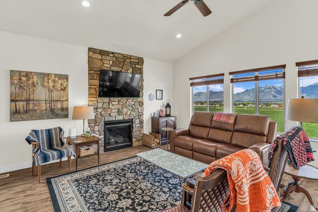 12367 S BLACK FOOT ST, Riverton, UT 84096