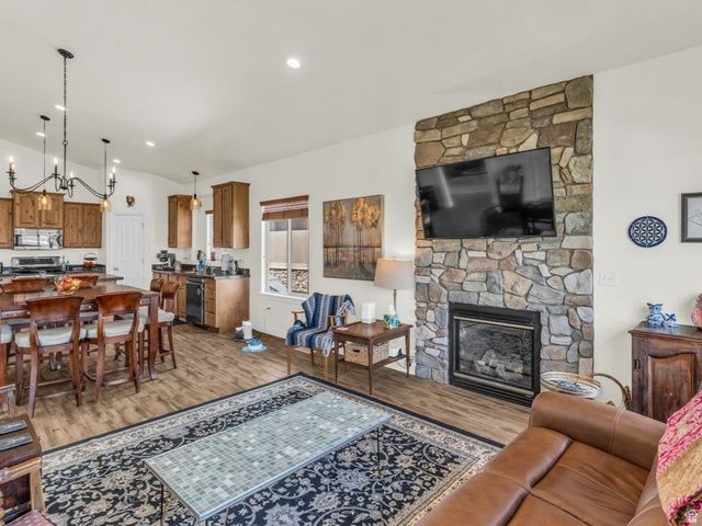 12367 S BLACK FOOT ST, Riverton, UT 84096