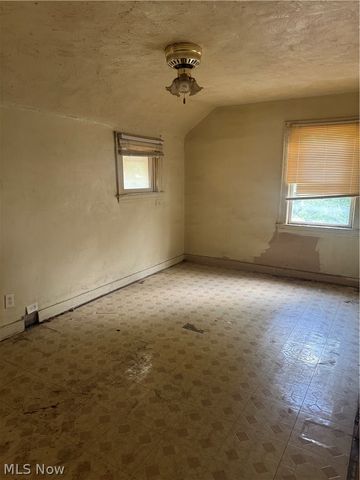 1734 Hillview Road, Cleveland, OH 44112