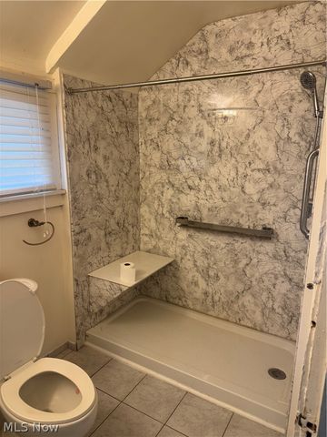 1734 Hillview Road, Cleveland, OH 44112