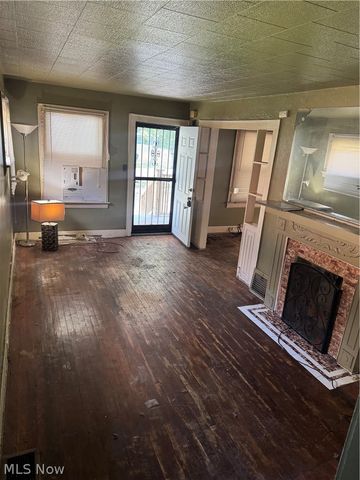 1734 Hillview Road, Cleveland, OH 44112