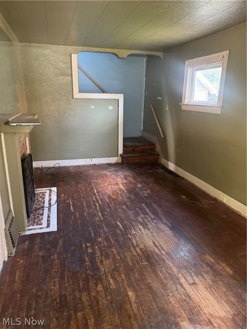 1734 Hillview Road, Cleveland, OH 44112