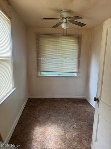 1734 Hillview Road, Cleveland, OH 44112