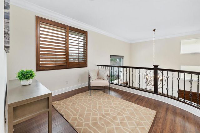 6077 Firwood Row, La Jolla, CA 92037