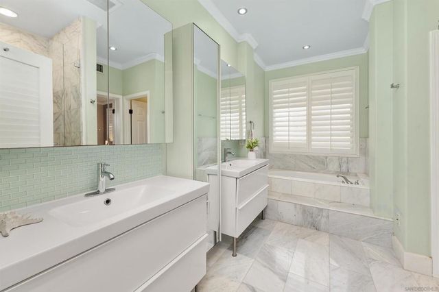 6077 Firwood Row, La Jolla, CA 92037