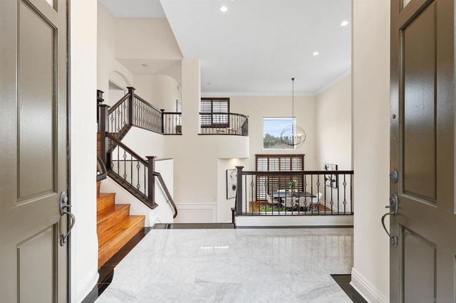 6077 Firwood Row, La Jolla, CA 92037