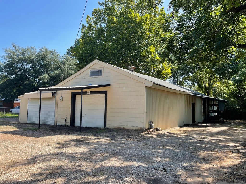 646 NE 19th Street, Paris, TX 75460