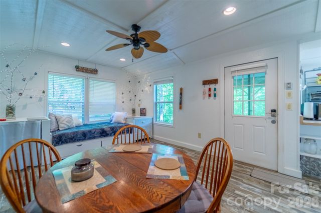 283 Briggs Cove Road, Robbinsville, NC 28771