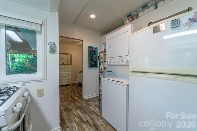 283 Briggs Cove Road, Robbinsville, NC 28771