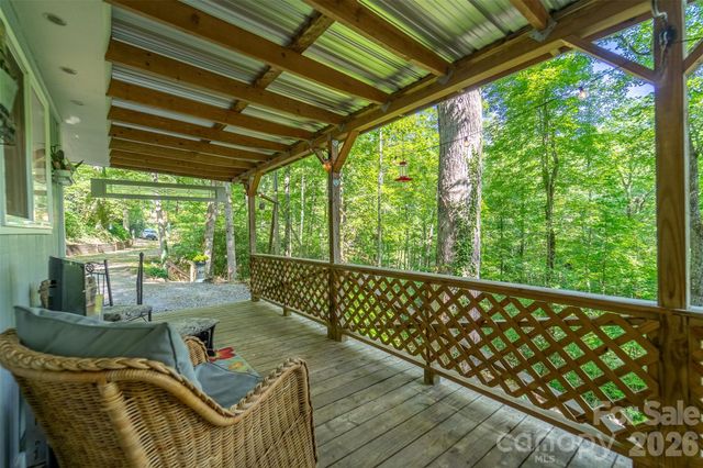 283 Briggs Cove Road, Robbinsville, NC 28771