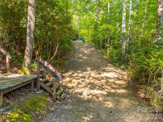 283 Briggs Cove Road, Robbinsville, NC 28771