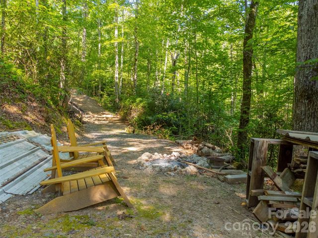 283 Briggs Cove Road, Robbinsville, NC 28771