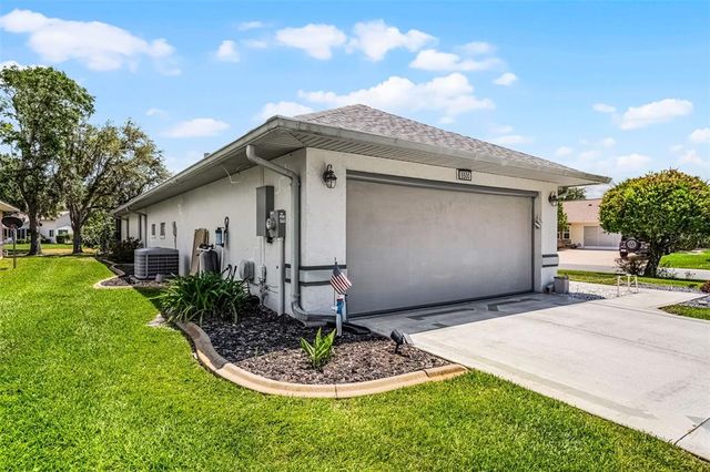 5500 LAVER STREET, Leesburg, FL 34748