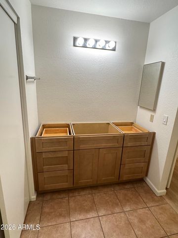 2467 W PARK Avenue, Chandler, AZ 85224