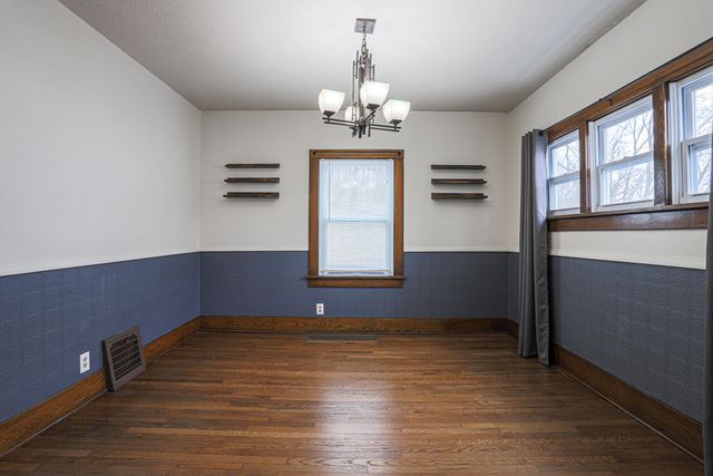 111 LOCUST LODGE Avenue, Council Bluffs, IA 51503