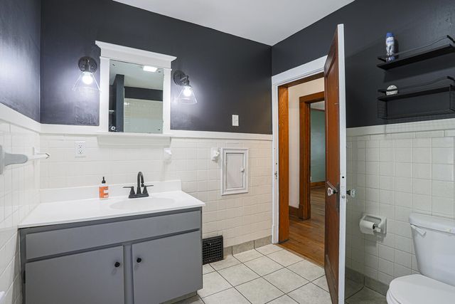 111 LOCUST LODGE Avenue, Council Bluffs, IA 51503