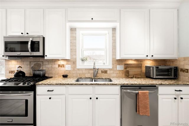 2390 N Glencoe Street, Denver, CO 80207