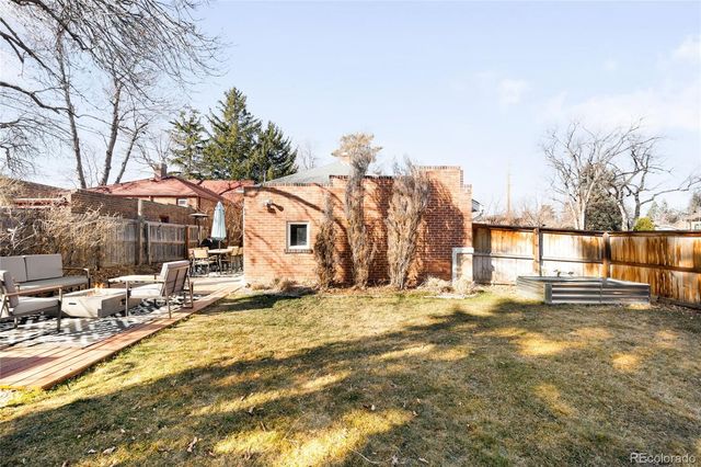 2390 N Glencoe Street, Denver, CO 80207