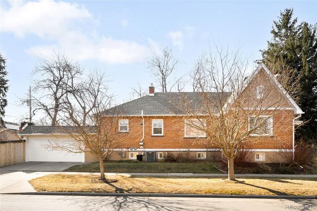 2390 N Glencoe Street, Denver, CO 80207