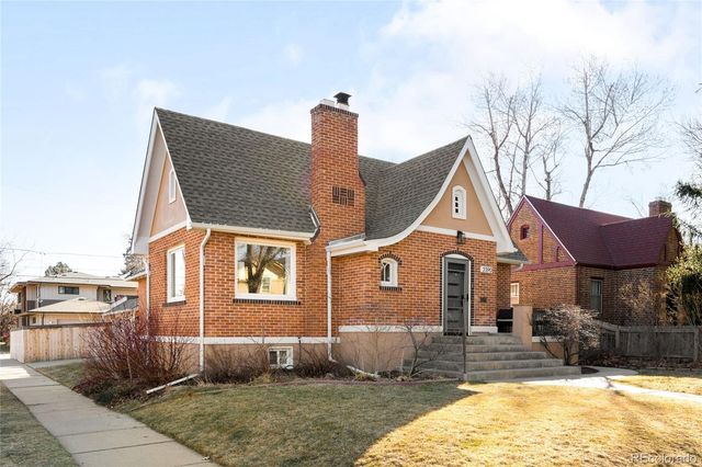 2390 N Glencoe Street, Denver, CO 80207