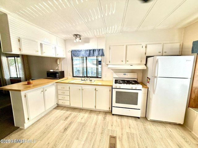 206 Lampliter Village, Clarkdale, AZ 86324