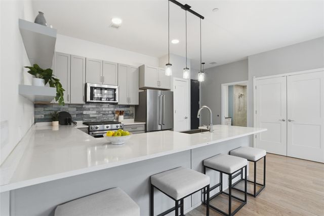 2635 Penn Ave 212, Downtown Pgh, PA 15222