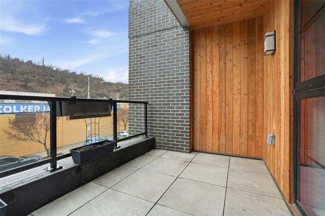 2635 Penn Ave 212, Downtown Pgh, PA 15222