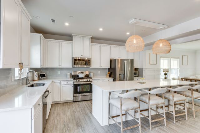 1061 Oglethorpe Dr, Franklin, TN 37064