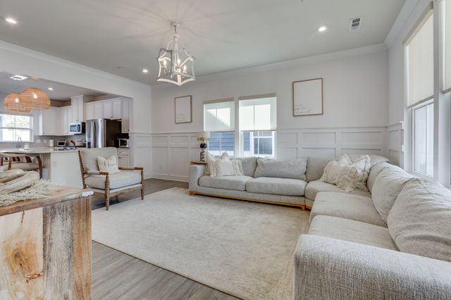 1061 Oglethorpe Dr, Franklin, TN 37064