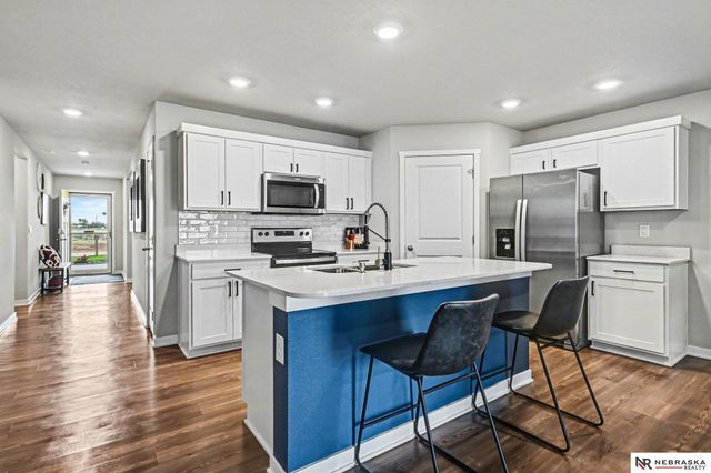 1985 N Kara Way, Fremont, NE 68025