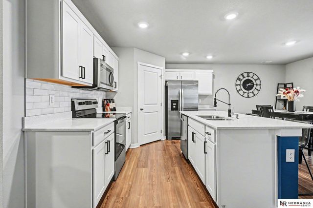 1985 N Kara Way, Fremont, NE 68025