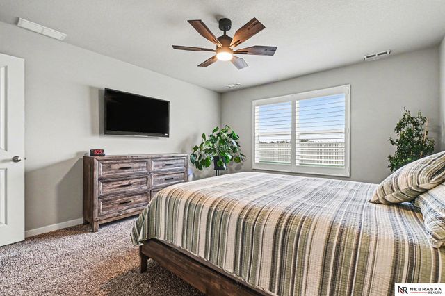 1985 N Kara Way, Fremont, NE 68025