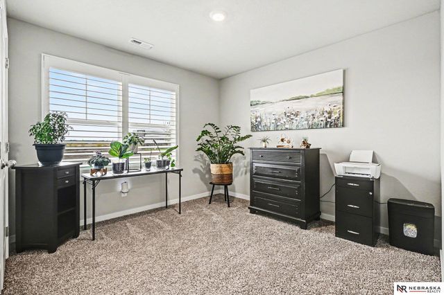 1985 N Kara Way, Fremont, NE 68025