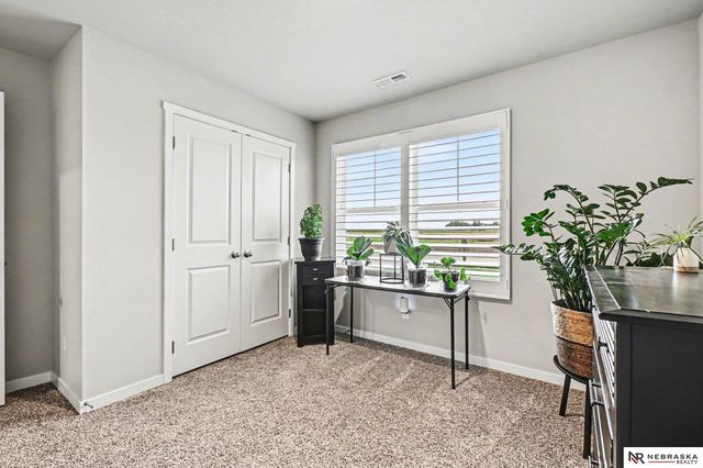 1985 N Kara Way, Fremont, NE 68025