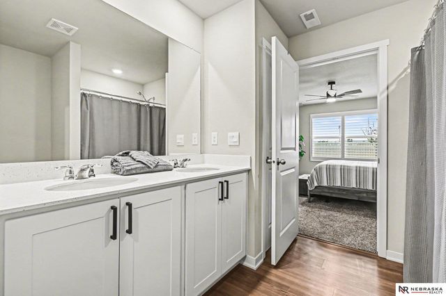 1985 N Kara Way, Fremont, NE 68025