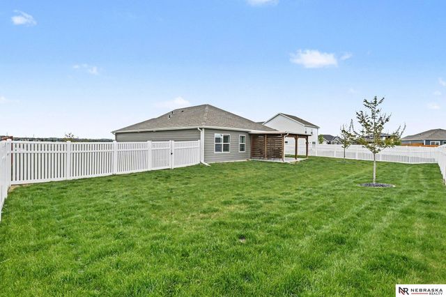 1985 N Kara Way, Fremont, NE 68025