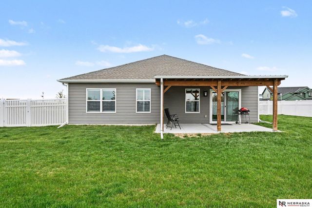 1985 N Kara Way, Fremont, NE 68025