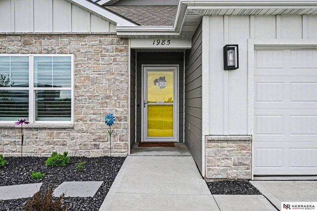 1985 N Kara Way, Fremont, NE 68025